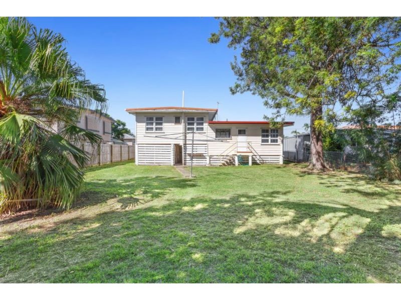 116 Main Street, Park Avenue QLD 4701